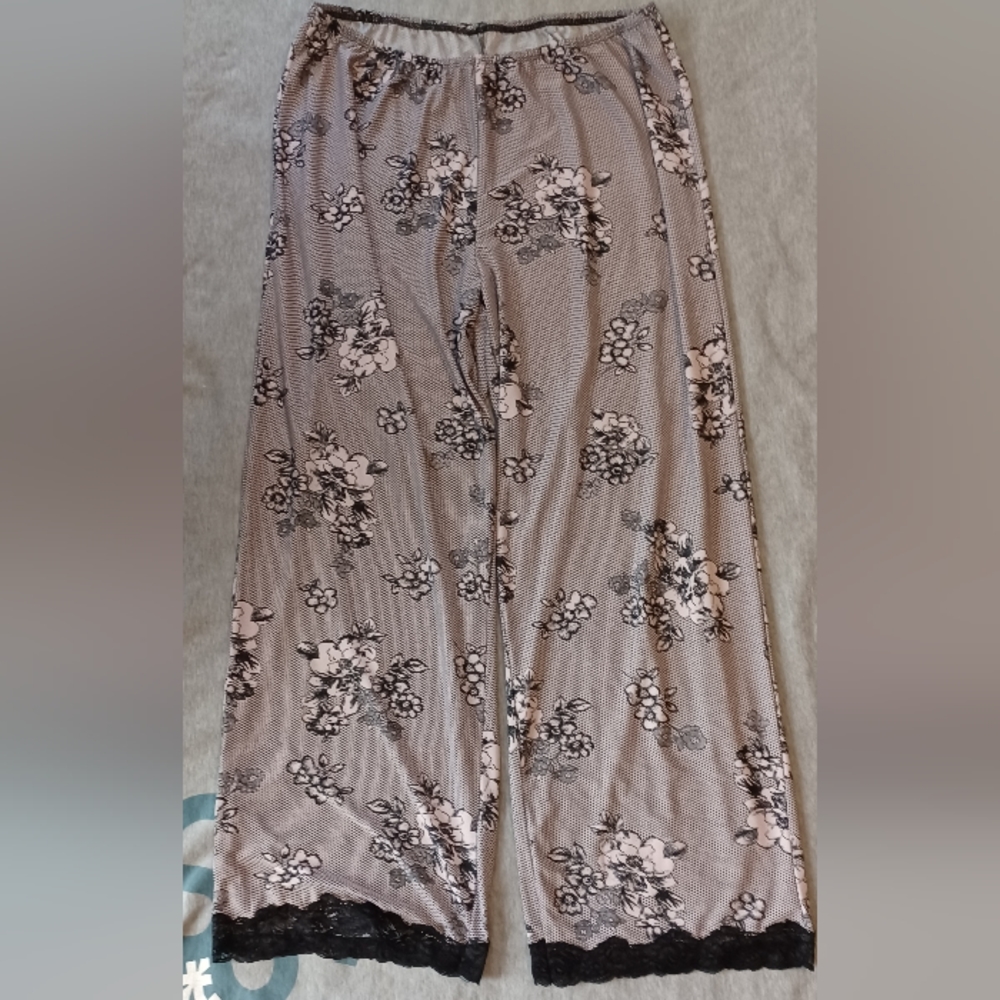 Pajama set - Picture 4 of 5